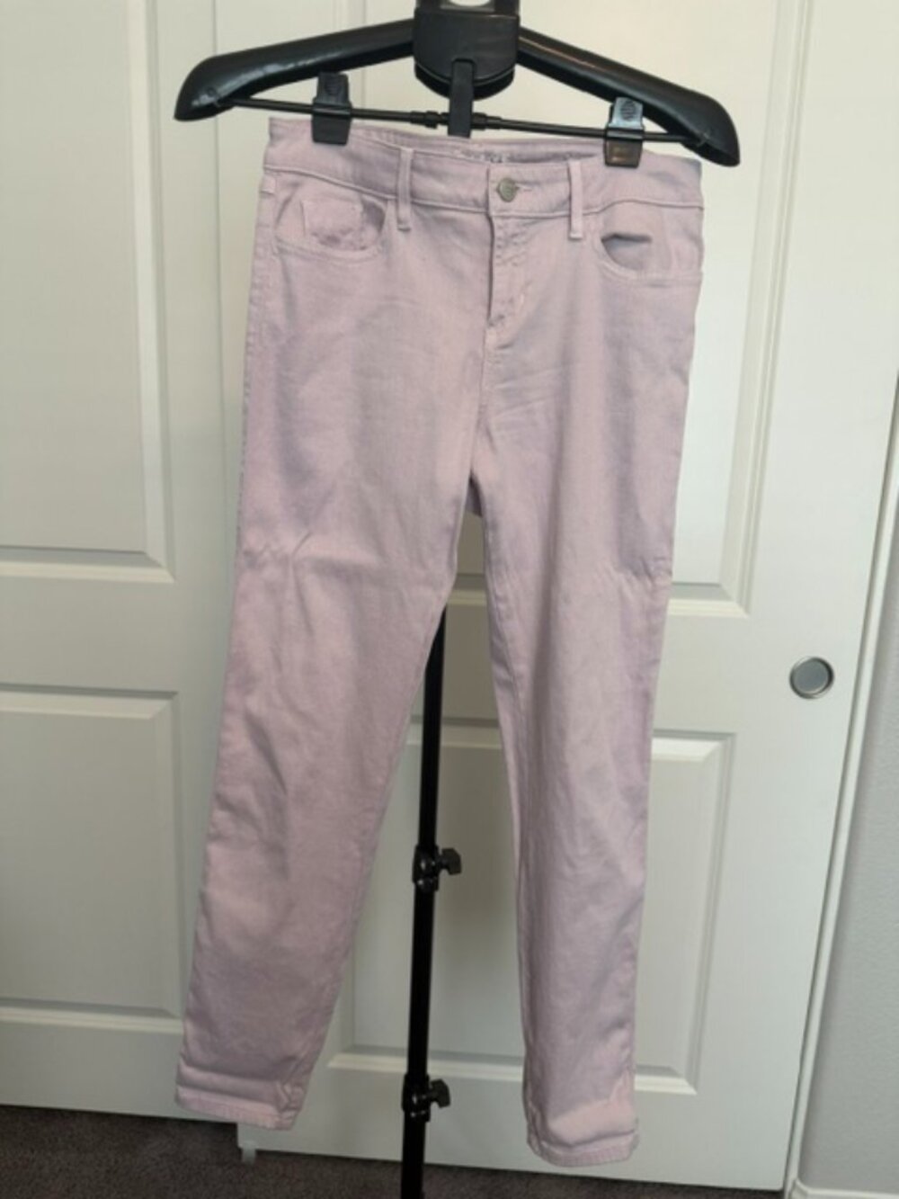 Guess Light pink skinny jeans (Sz 30)